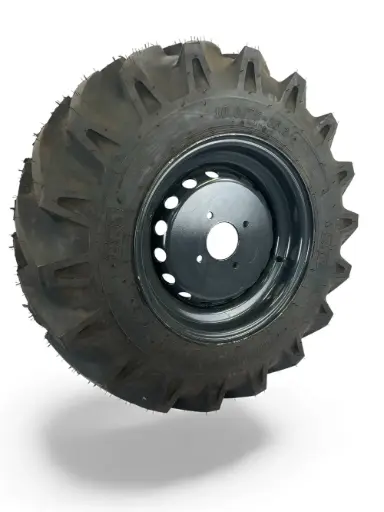 [Z7-TRS-A01073] Roue arrière gauche avec pneu BKT 15,3" et jante 4 points